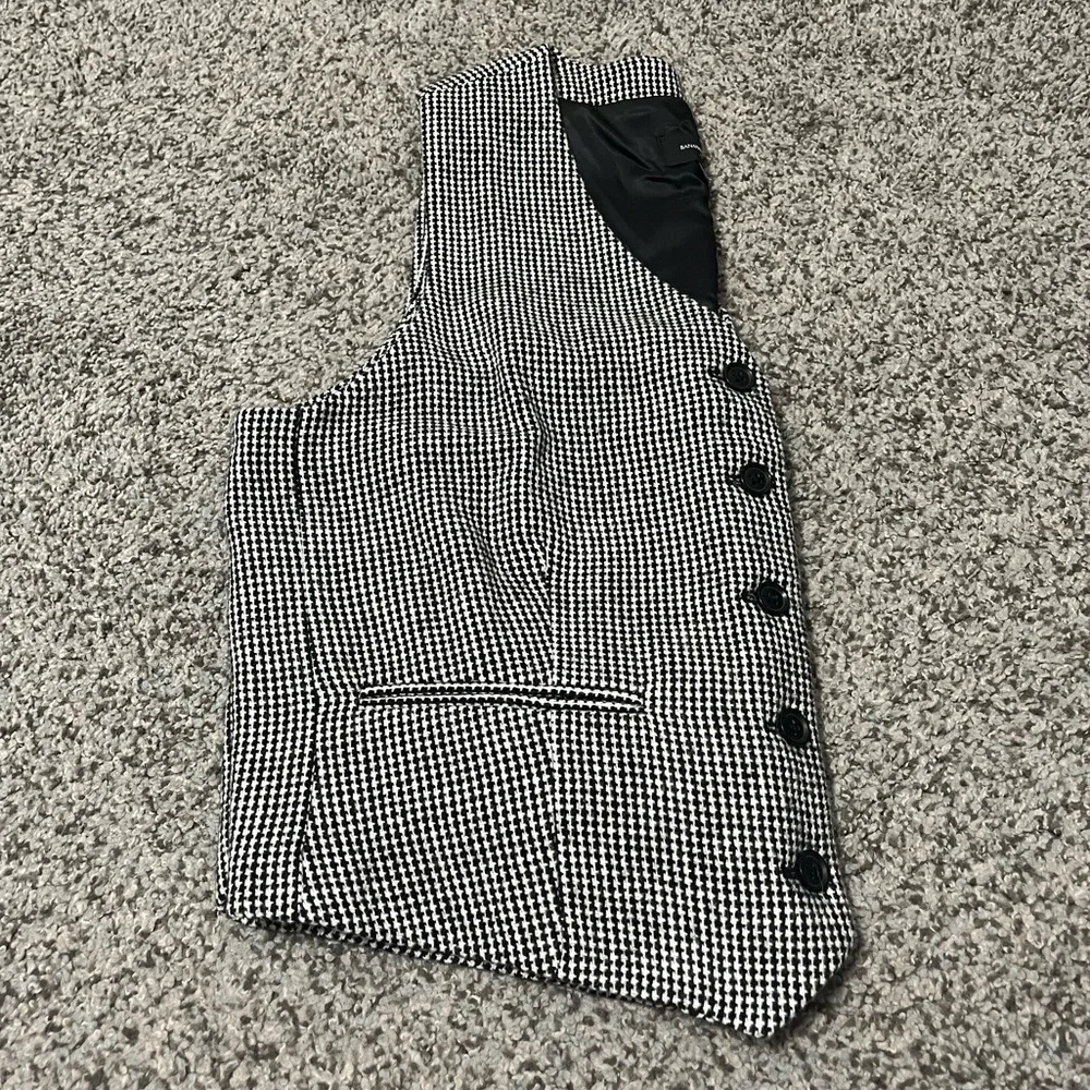 Banana Republic Women’s Wool-Blend Vest - Picture 6 of 12